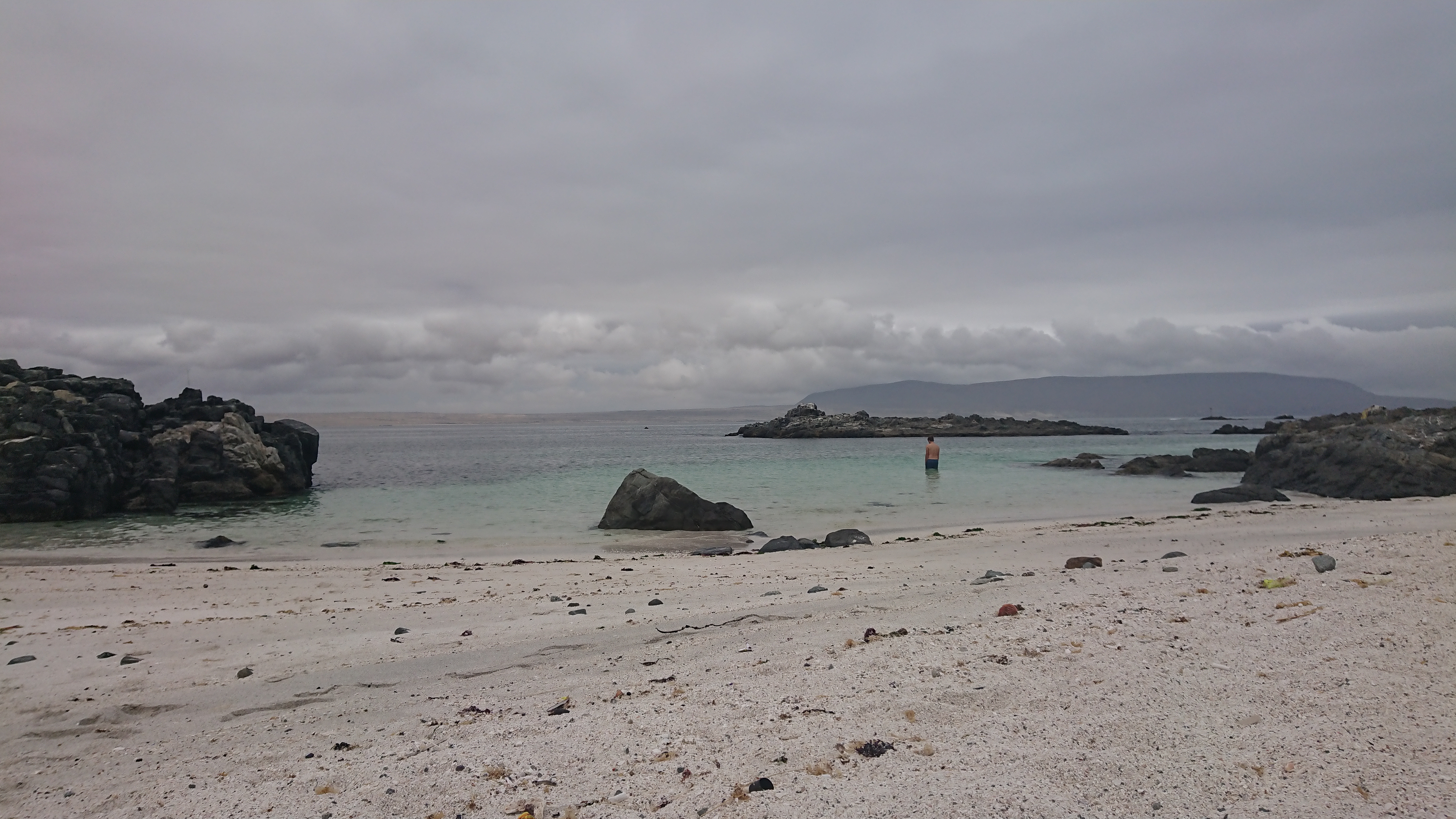 Zum Abschluss in Bahía Inglesa springt Marcus noch einmal ins Meer