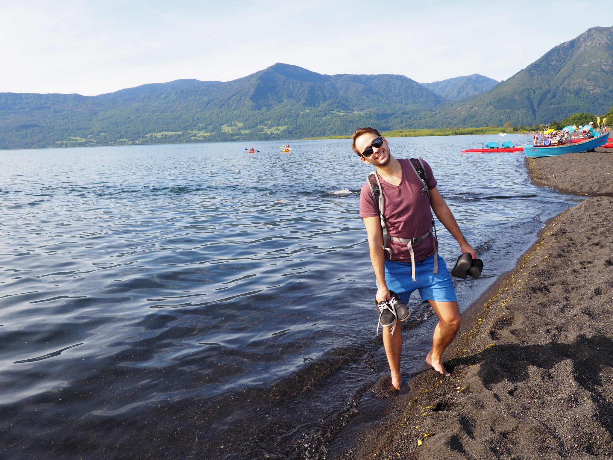 Schwarzer Sand in Pucón