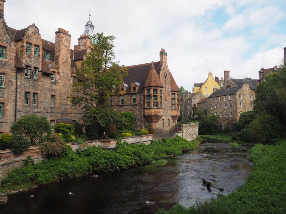 Dean Village am Water of Leith Walkway