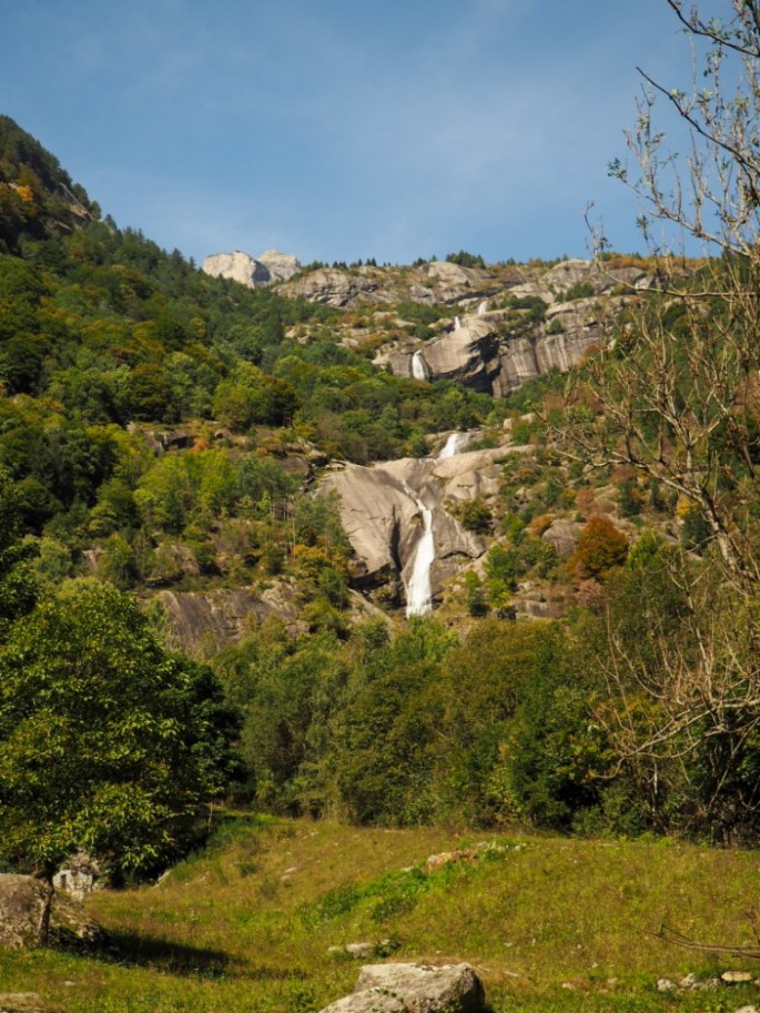 Einer von vielen (riesigen) Wasserfällen