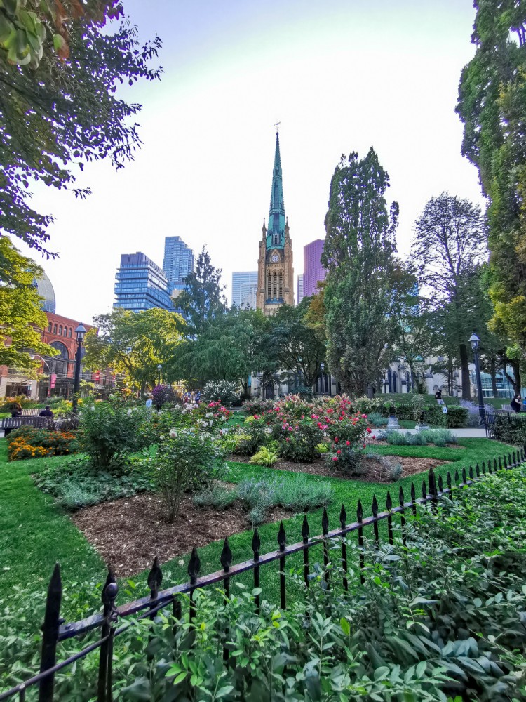 Zwischendurch gibt es immer wieder süße kleine Parks