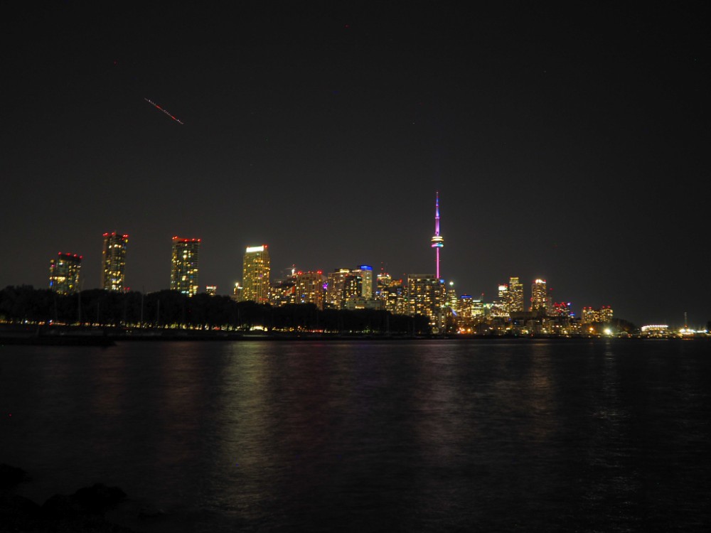 Zum Tagesabschluss gibt es noch einen tollen Blick auf die nächtliche Skyline