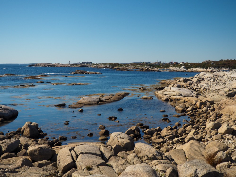 Blick aus der Ferne auf Penny's Cove