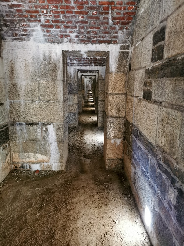 Innerhalb der Mauer