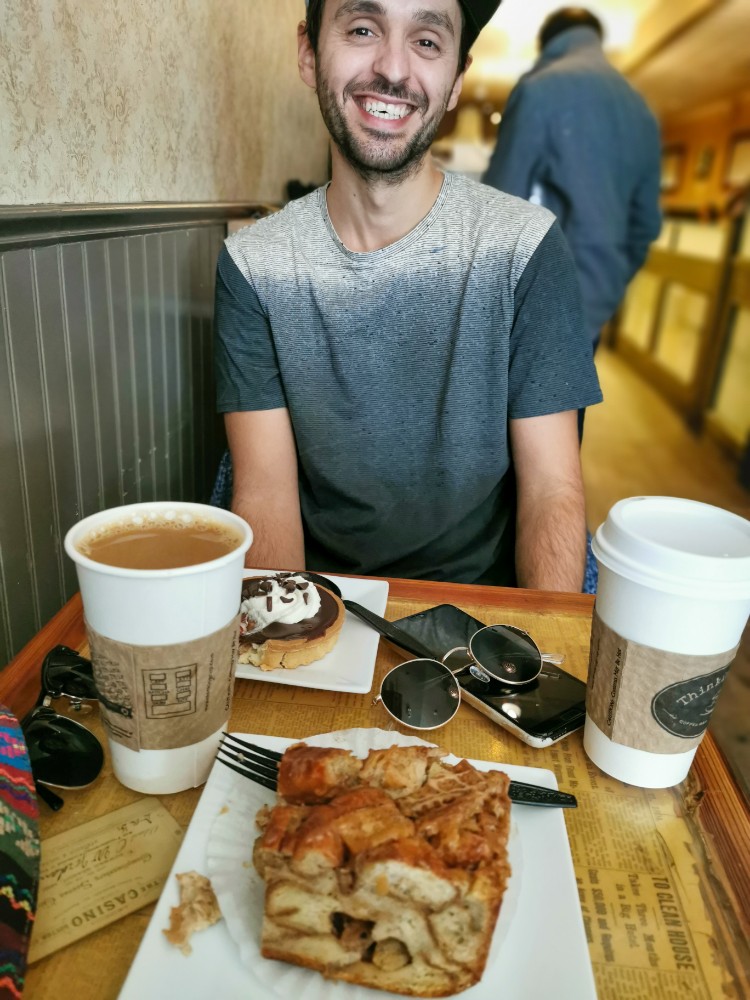 Ein glücklicher Marcus und toller Kuchen, was gibt's besseres? 😍