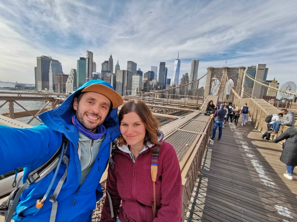 Traumhafter Blick von der Brooklyn Bridge auf Manhattan