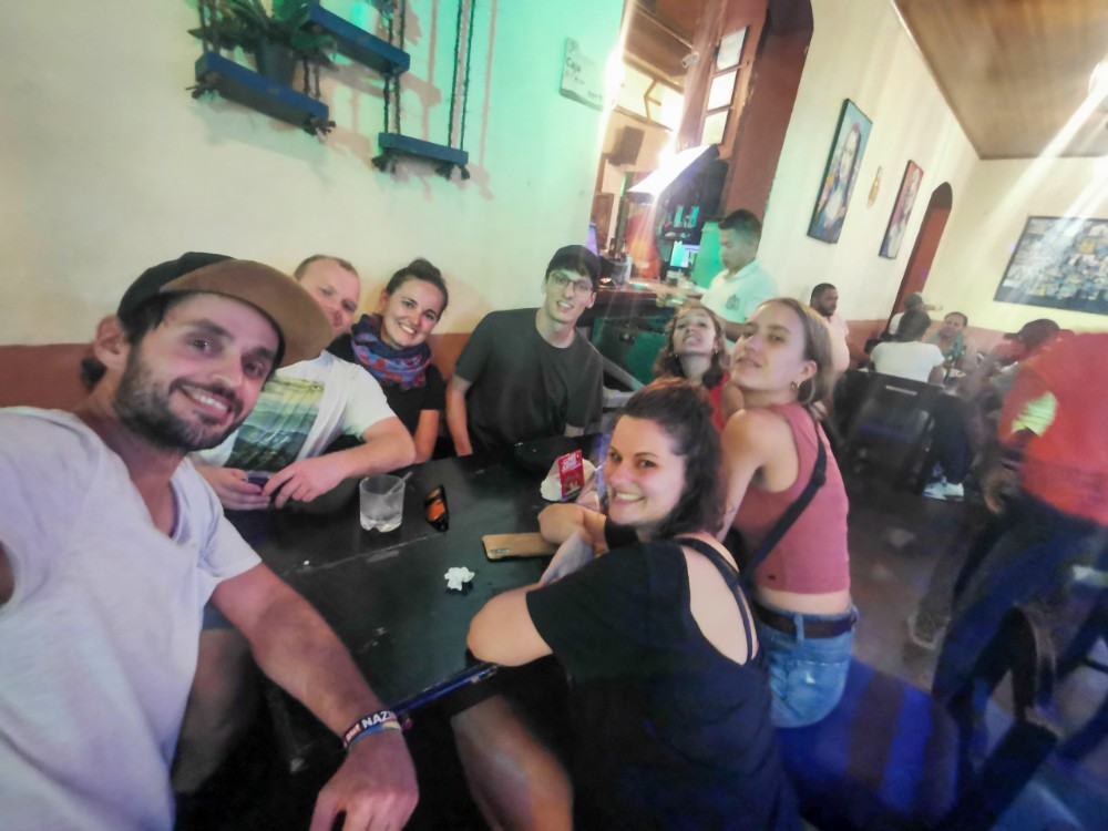 Schlechtes Grzppenfoto in der Bar 23