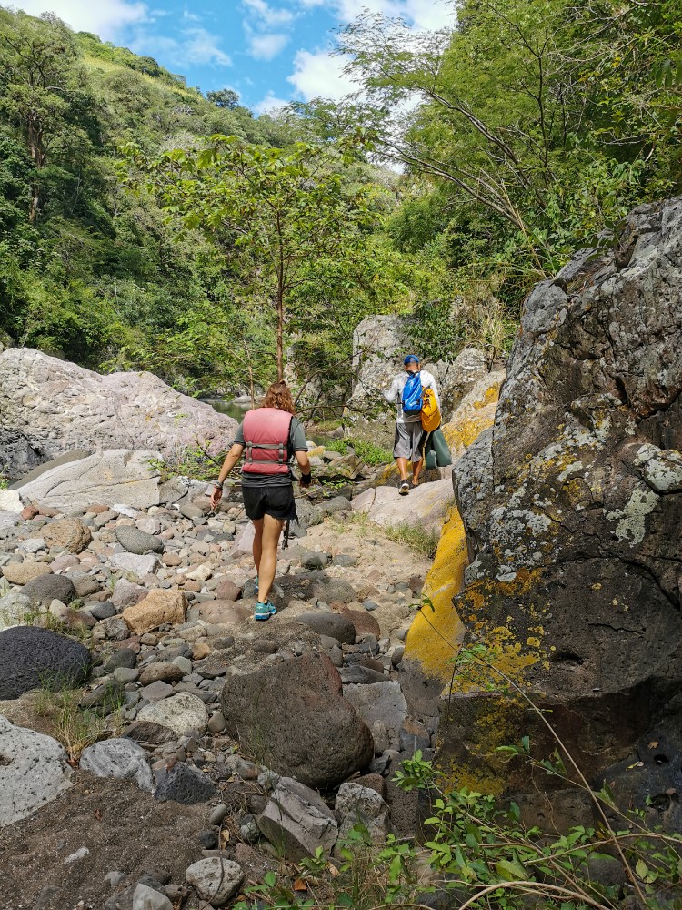 Auf dem Weg zum Wasser