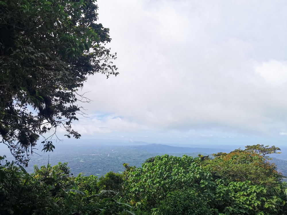 Blick auf den Masaya Vulkan in der Ferne