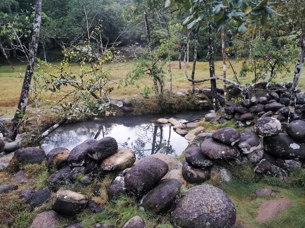 Die sehr naturnahen Hot Pools