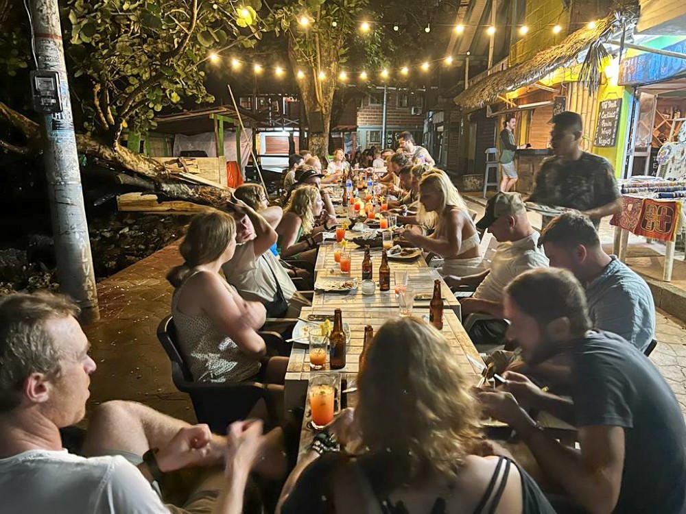 Ein letztes großes Abendessen mit unserer Gruppe