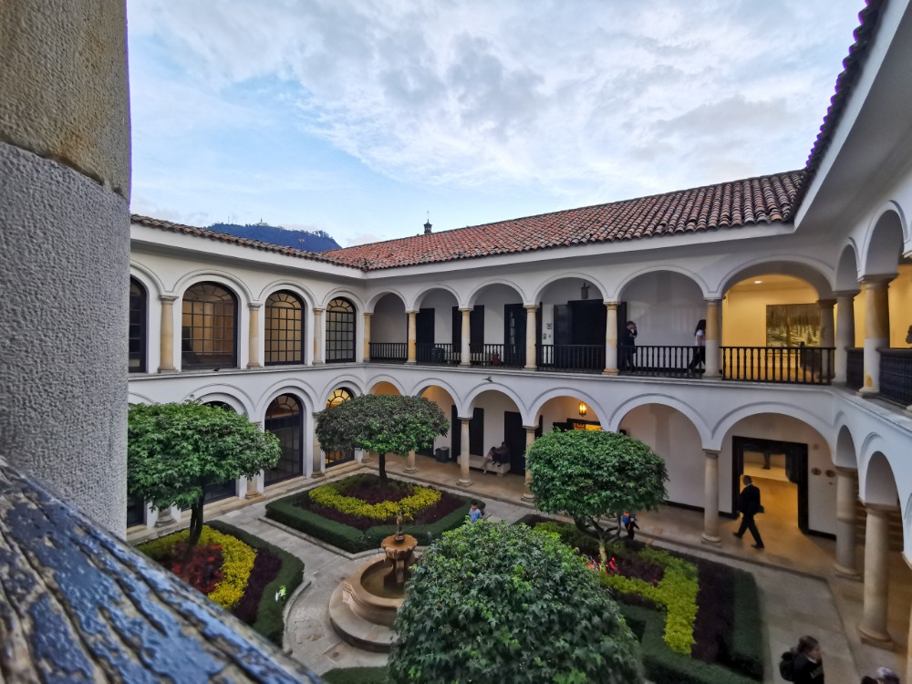Der ruhige Innenhof des Museums