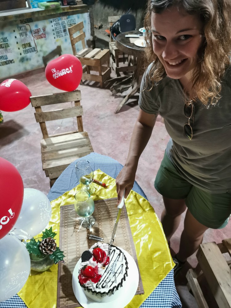 Ich durfte die Torte auch anschneiden