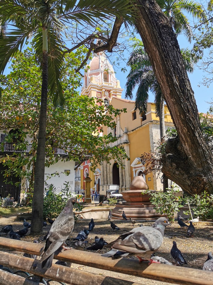 Auch hier gibt es natürlich eine Plaza Bolívar