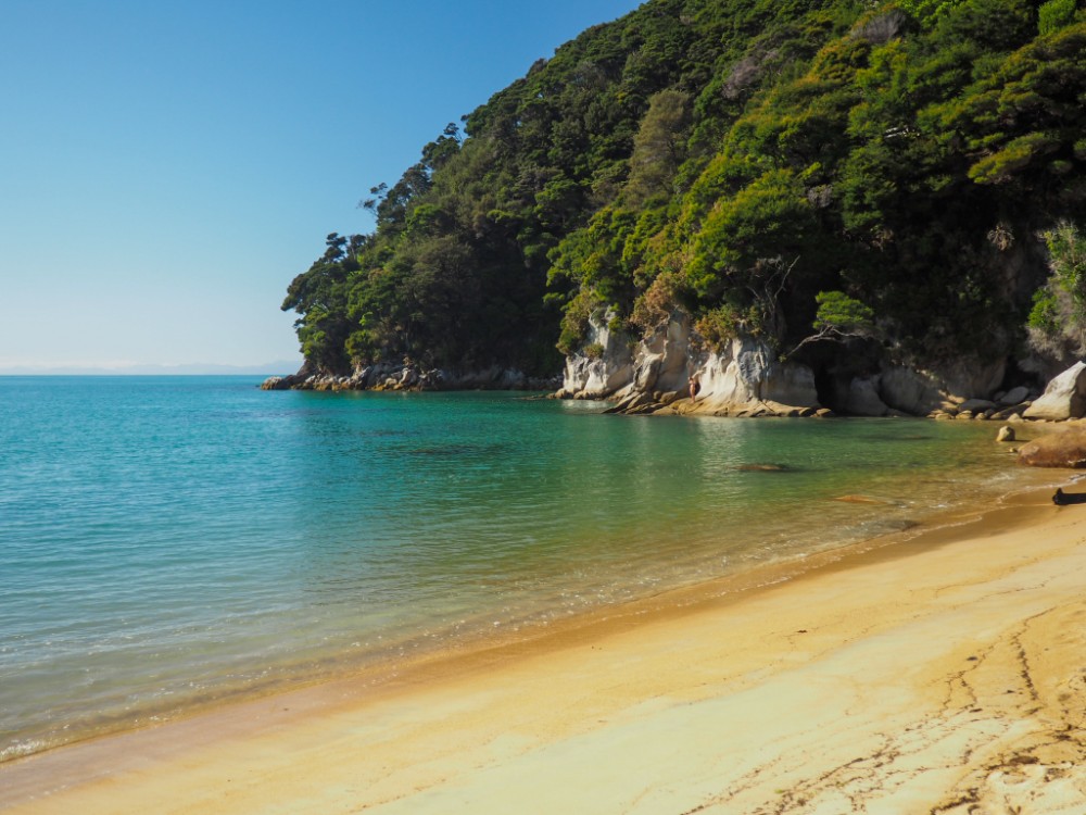 Der wunderschöne Onetahuti Beach