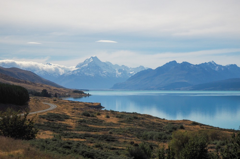 Blick auf Lake Pukaki und Mount Cook