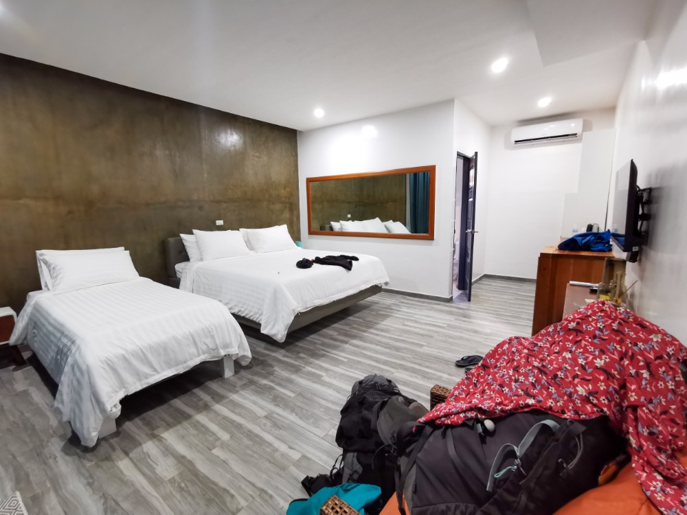 Unser riesiges Zimmer im Bella Napoli