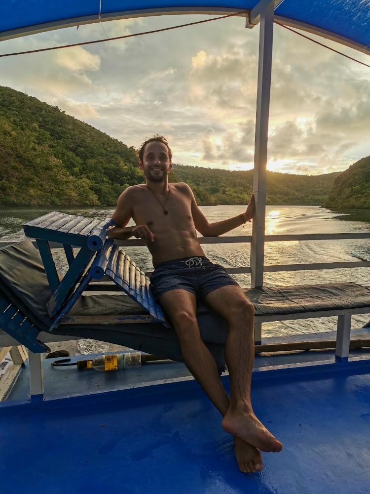 Ein entspannter Marcus im Sonnenuntergang
