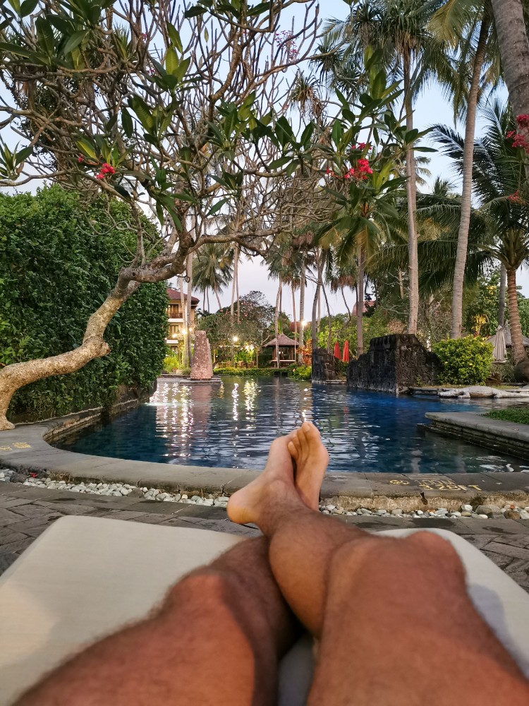 Entspannter Nachmittag am Pool
