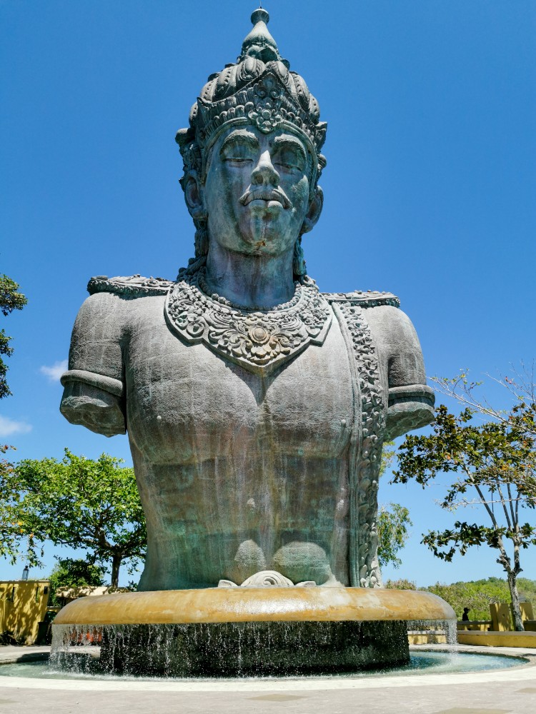 Die riesige Vishnu-Statue