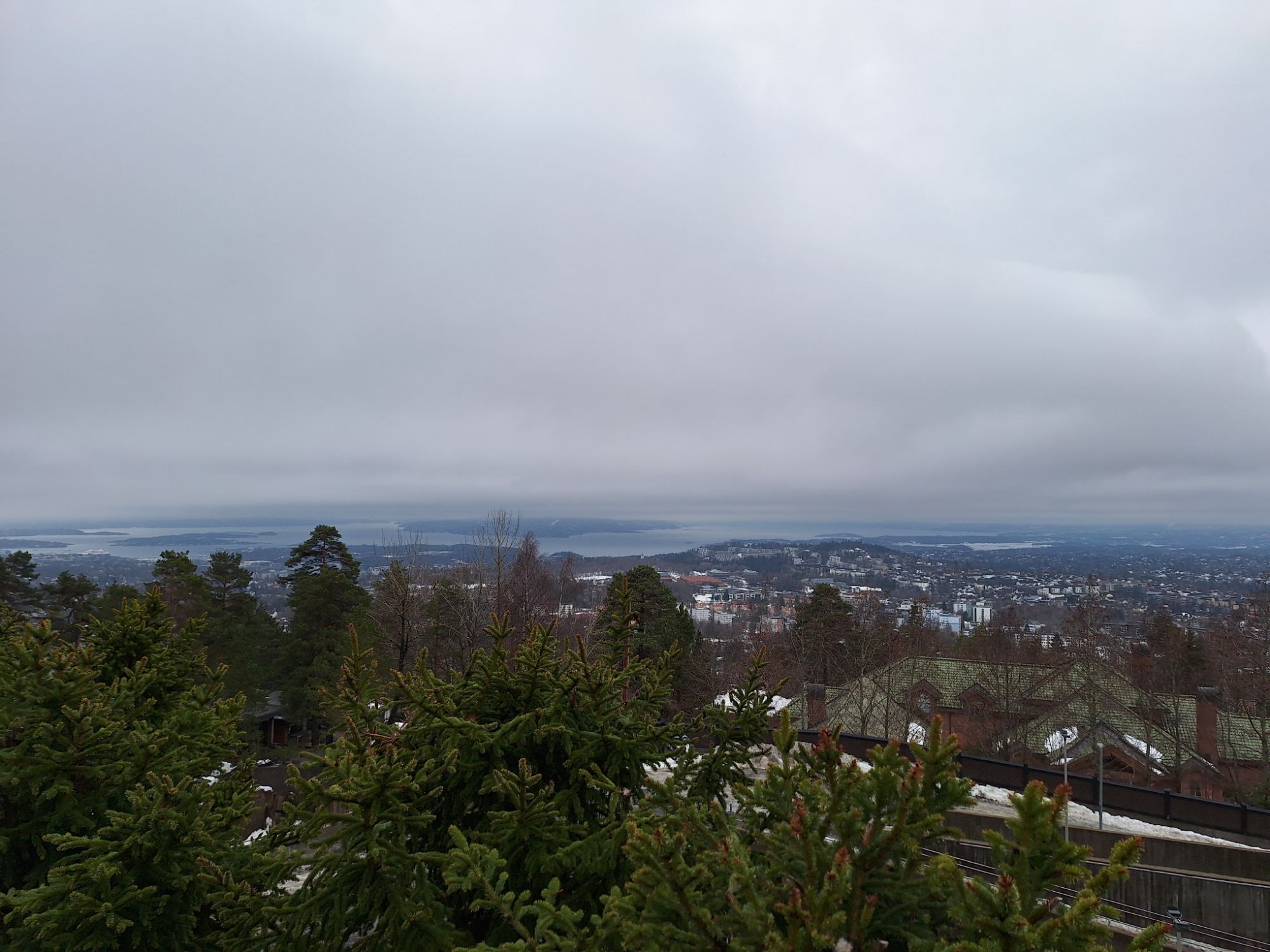 Vom Holmenkollen gibts auch einen tollen Blick auf die Fjorde