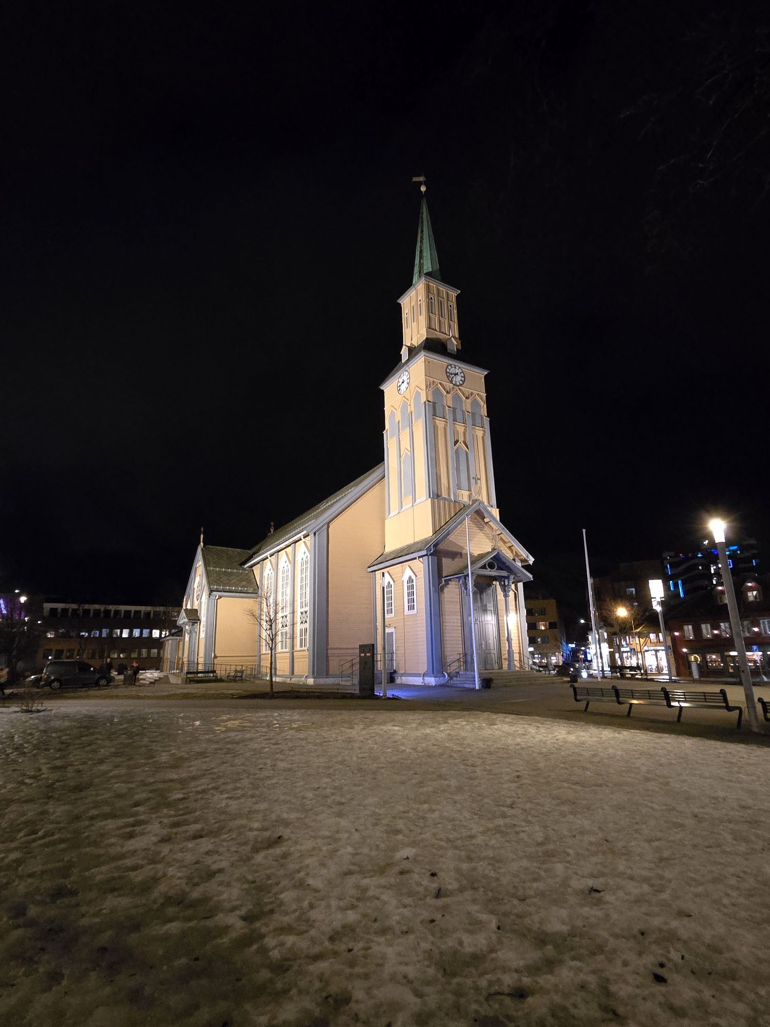 Auch bei Nacht ist die Kirche superschön
