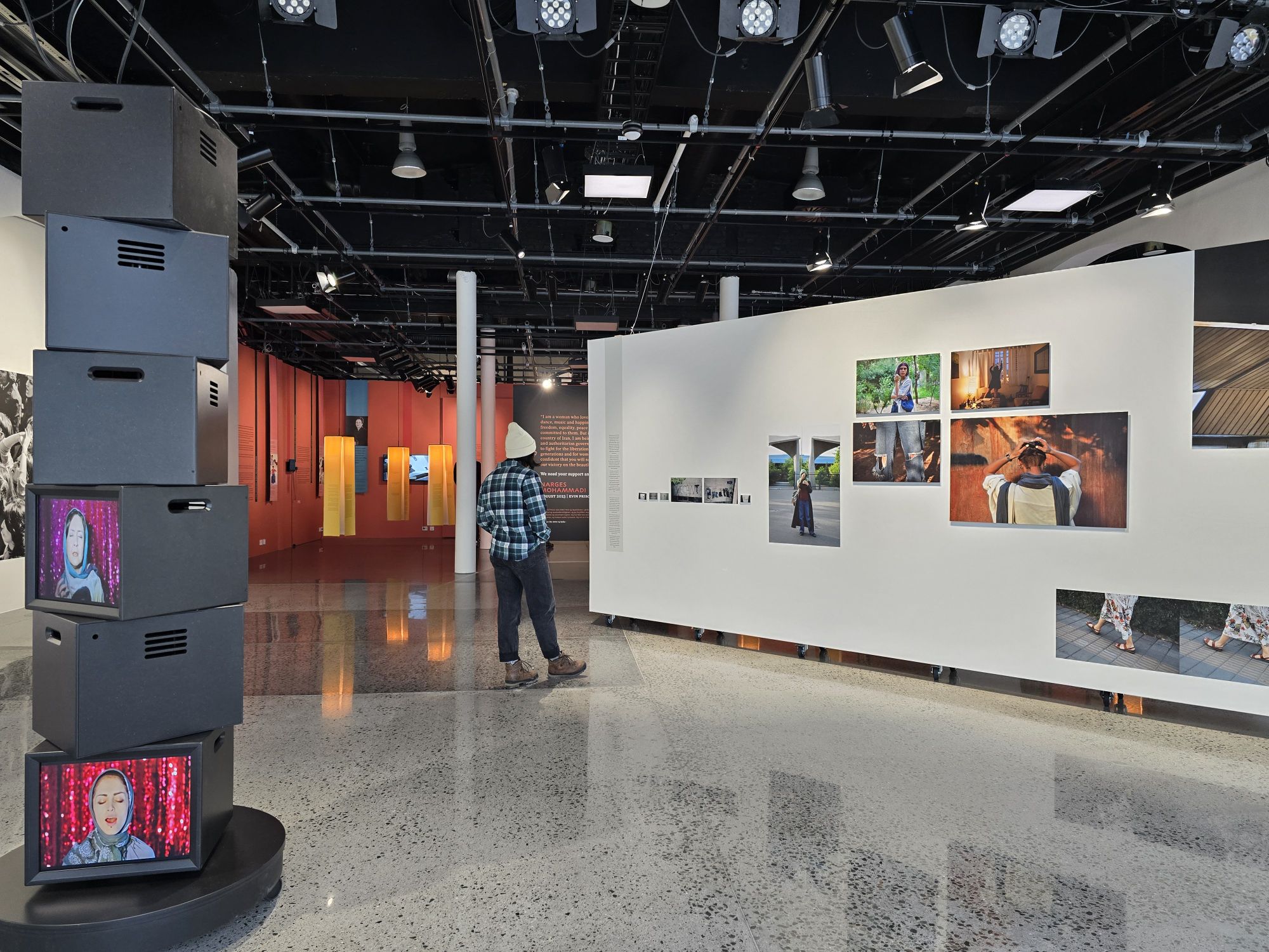 Die tolle Ausstellung zu Narges Mohammadi
