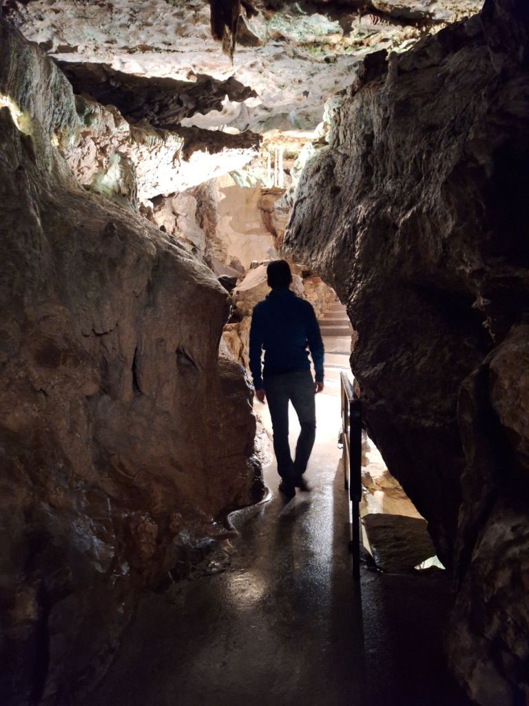 Richtig coole Gänge in der Höhle