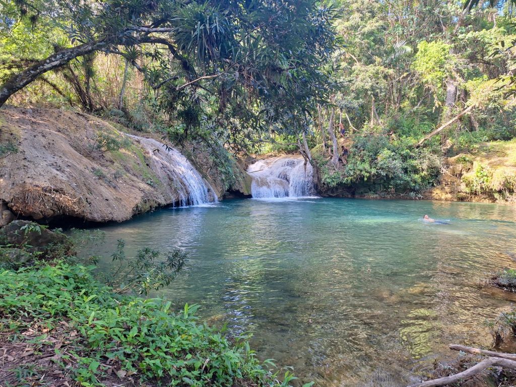 Der schöne Pool zum Schwimmen
