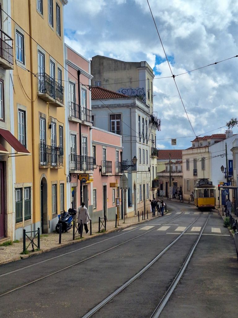 Mal wieder eine süße Gasse in Alfama