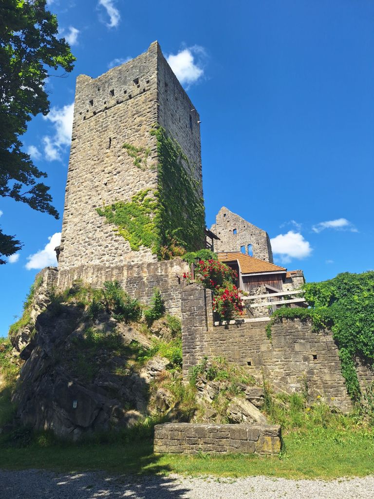 Auch von außen ist die Burg schön