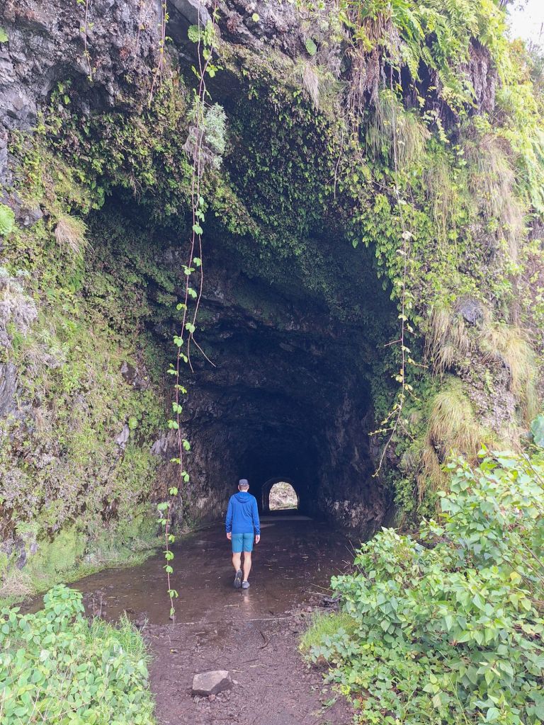 Mal zu Fuß durch den Tunnel
