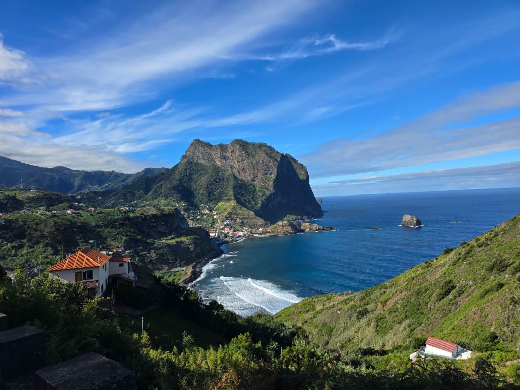 Beim runterfahren gabs noch einen tollen Ausblick auf Porto da Cruz